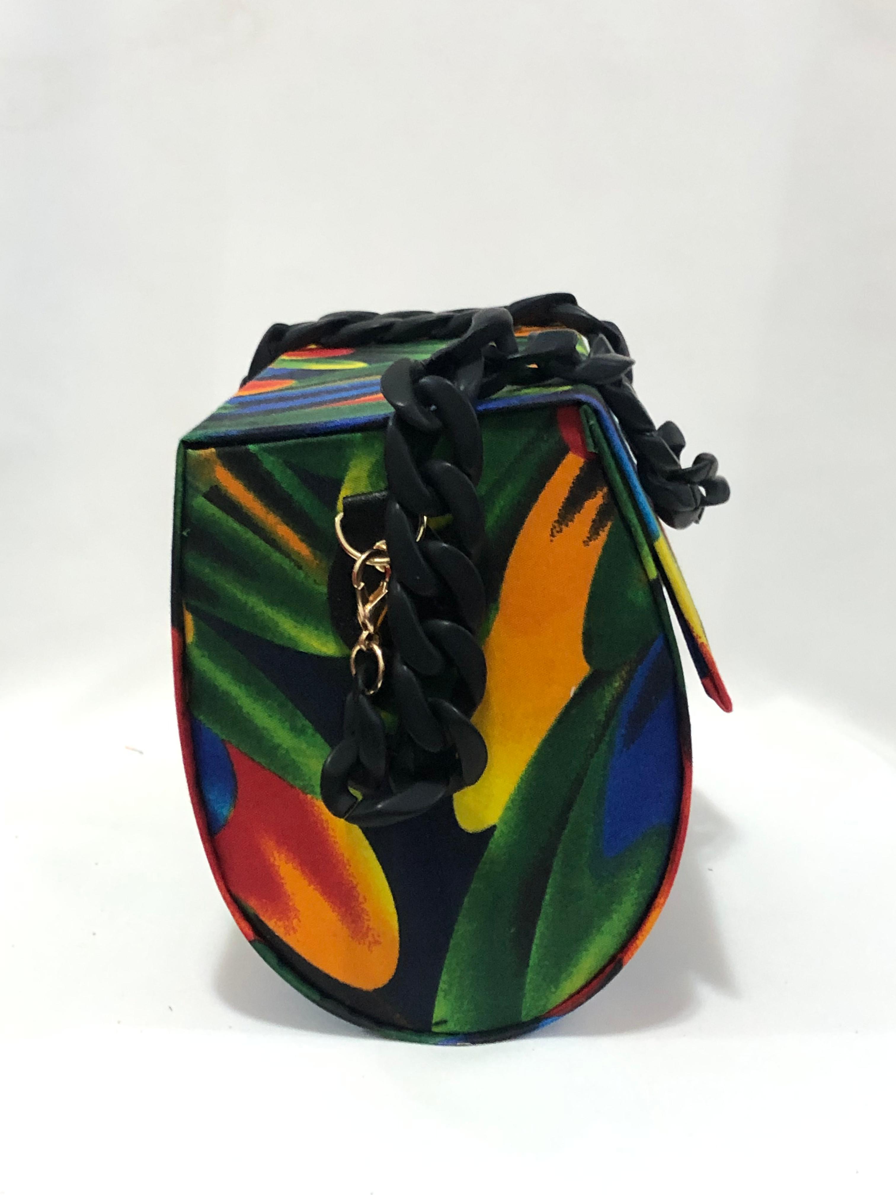 Bolsa Tropical com corrente